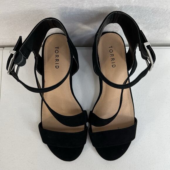Torrid 8.5 W Asymmetrical Strap Block 2” Heel Sandal Black Strappy Wide Width - Picture 7 of 12